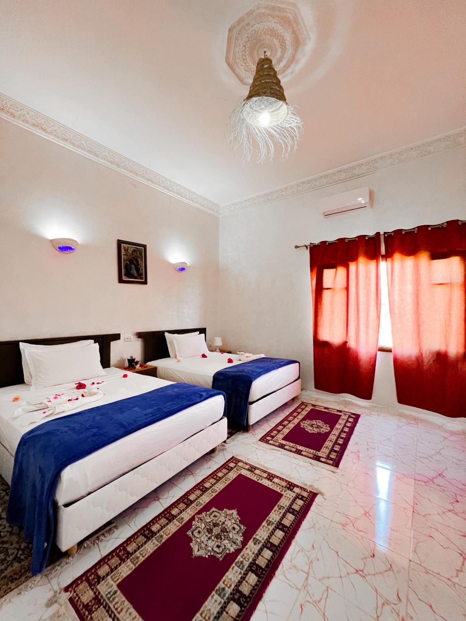 Guest House Qodwa Sidi Abdallah Ghiat Esterno foto