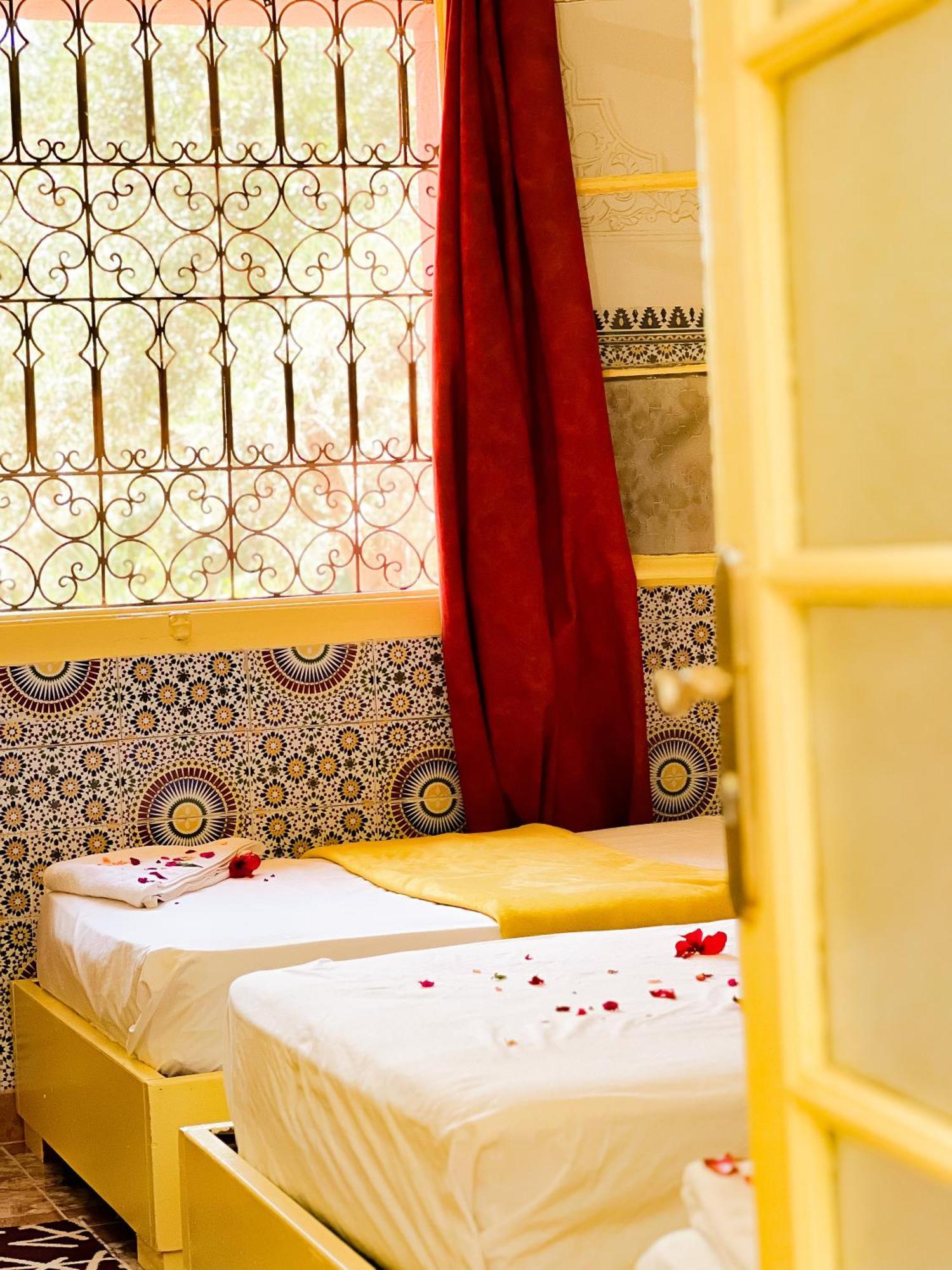 Guest House Qodwa Sidi Abdallah Ghiat Esterno foto