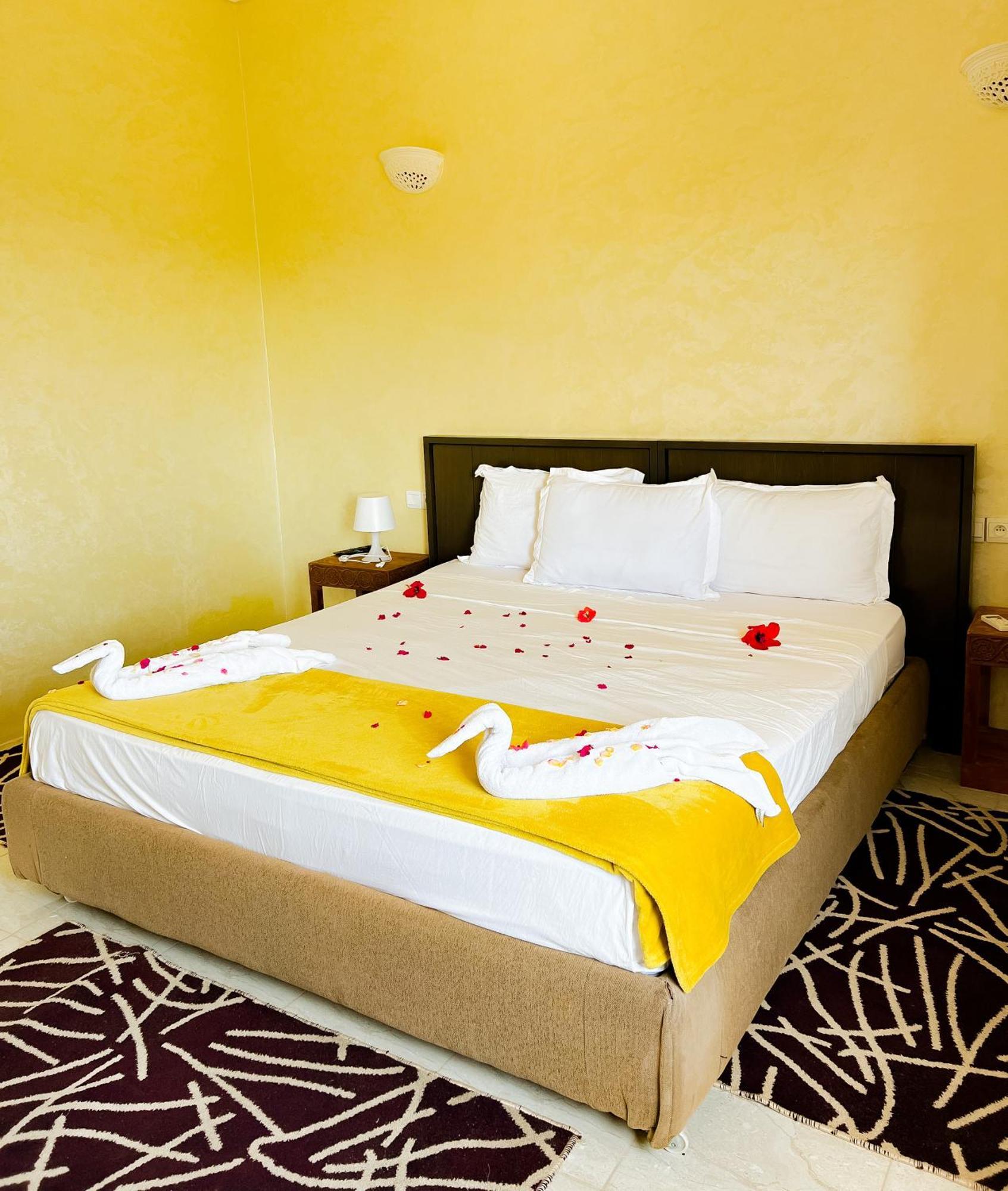 Guest House Qodwa Sidi Abdallah Ghiat Esterno foto