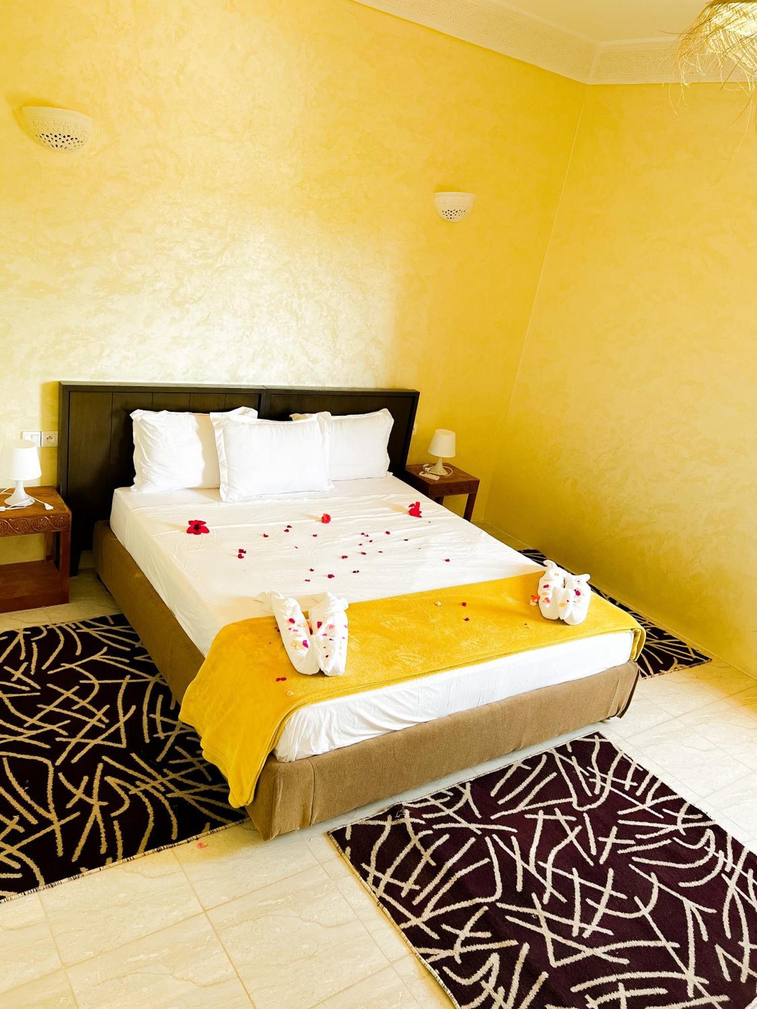 Guest House Qodwa Sidi Abdallah Ghiat Esterno foto